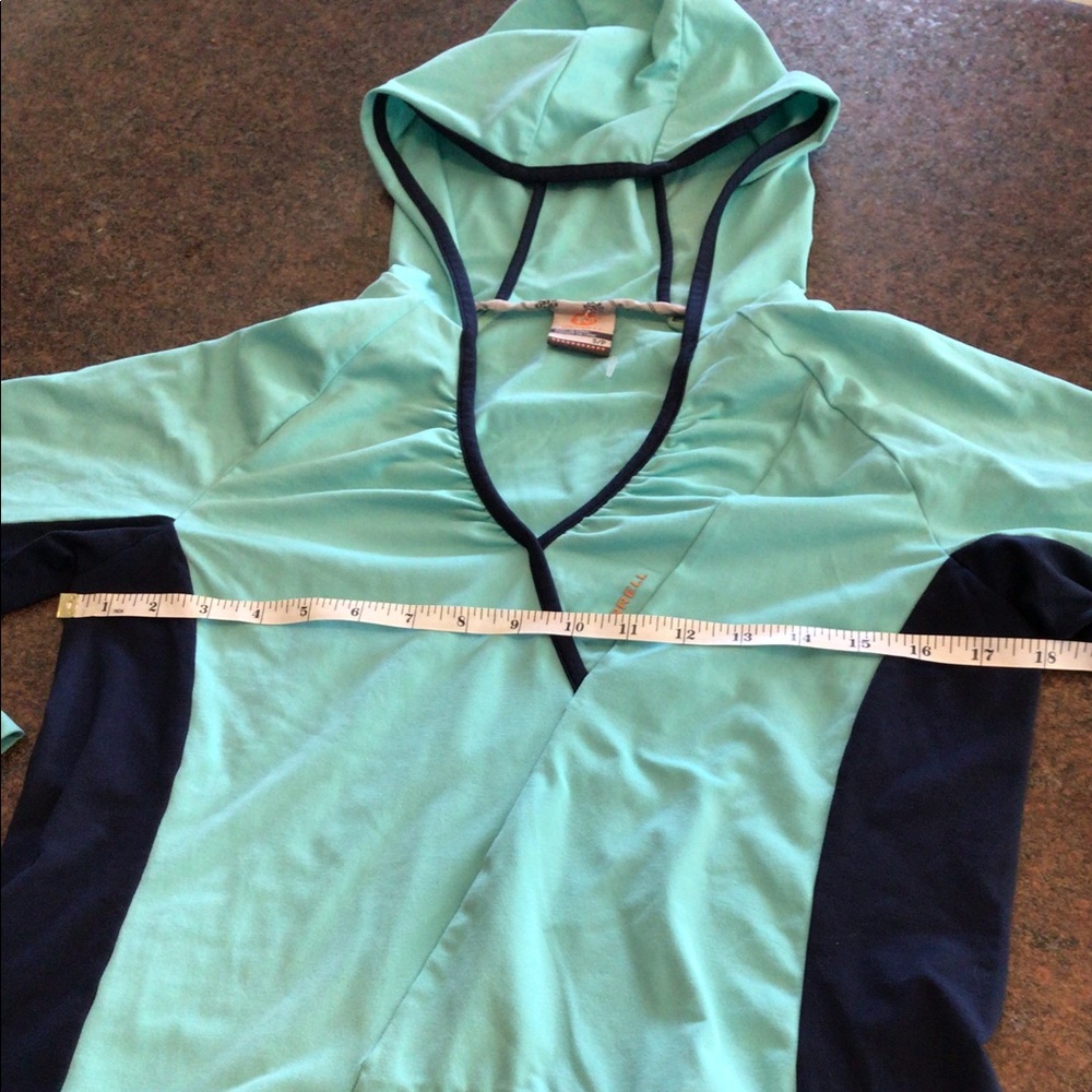 Sports top hoodie